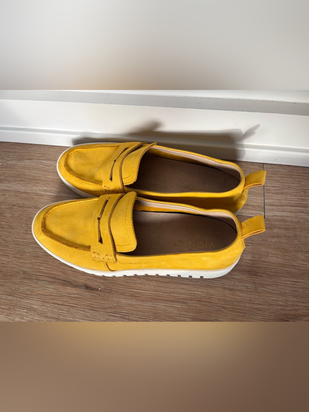 Vionic Uptown Loafer — Daffodil Yellow Suede Classic Colorful Comfy Chic Size 9 - Picture 8 of 13